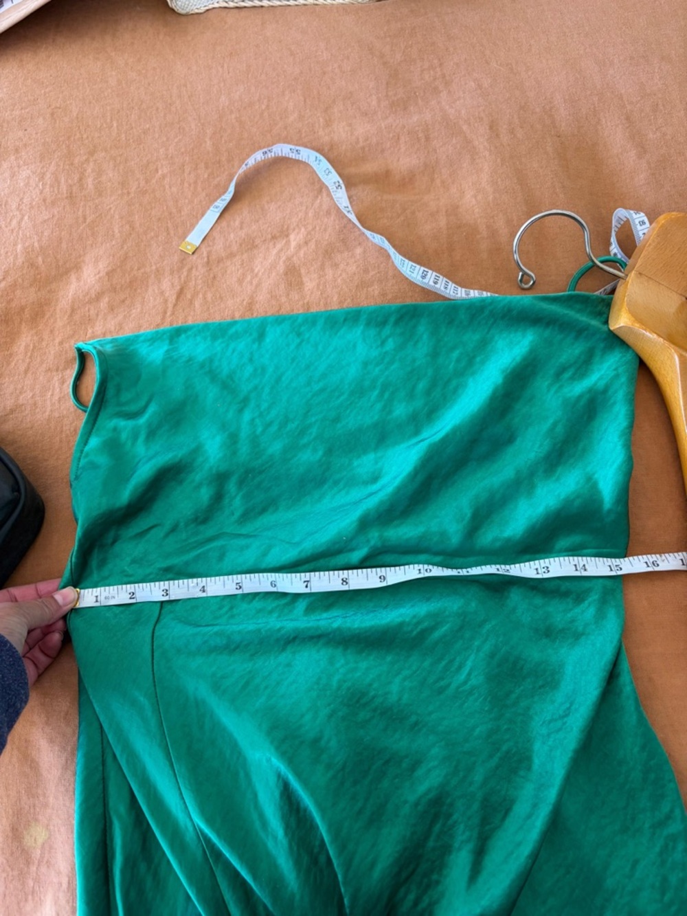LIONESS WALK THE LINE MIDI GREEN DRESS SIDE SLIT SILKY SOFT COWL NECK 90’s Y2K - Picture 15 of 16